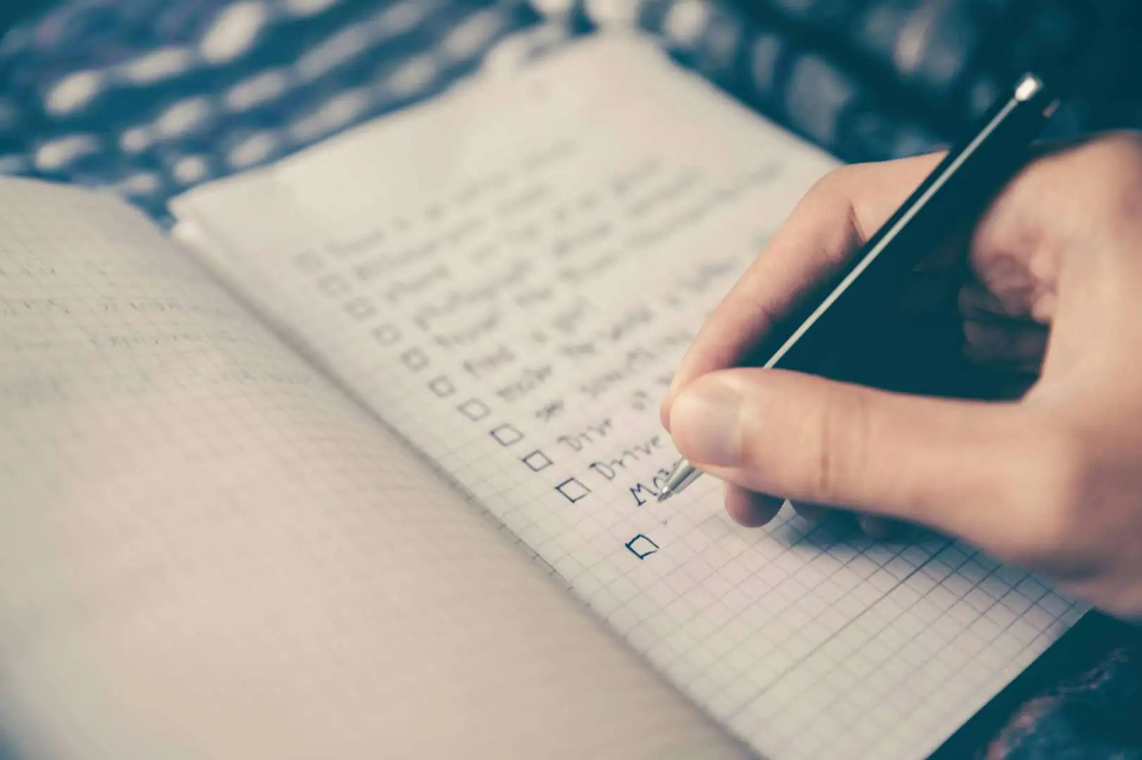 Moving checklist in a notebook