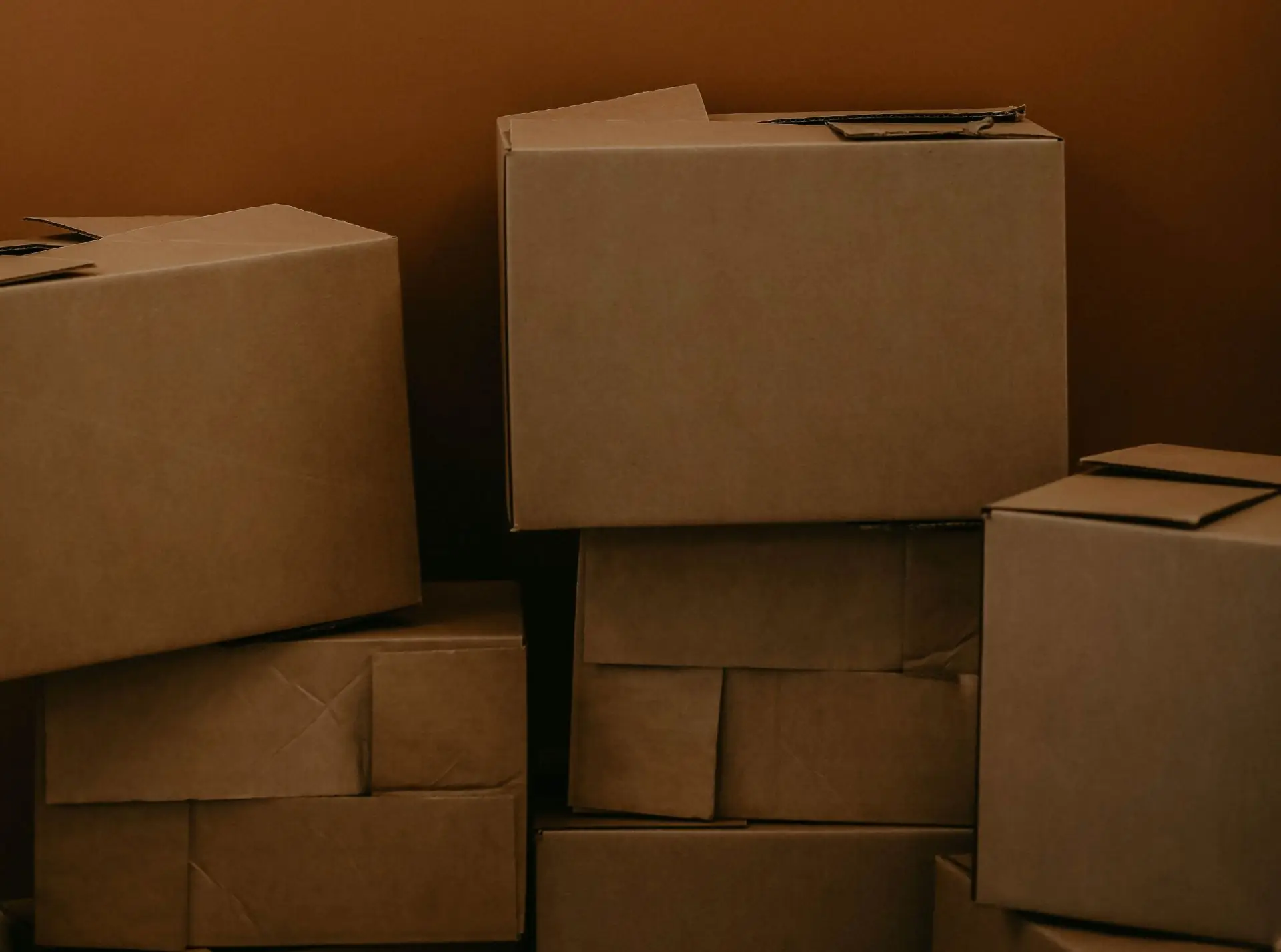 Tips for Reusing Cardboard Boxes During a House Move
