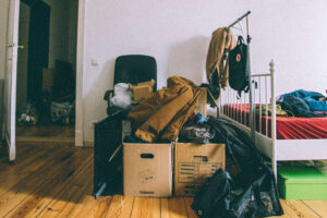 tips for decluttering before moving home